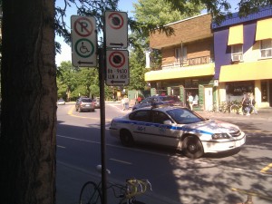 Il n'y a rien de trop beau pour la bonne police de Montréal pour qui les lois ne s'appliquent pas!